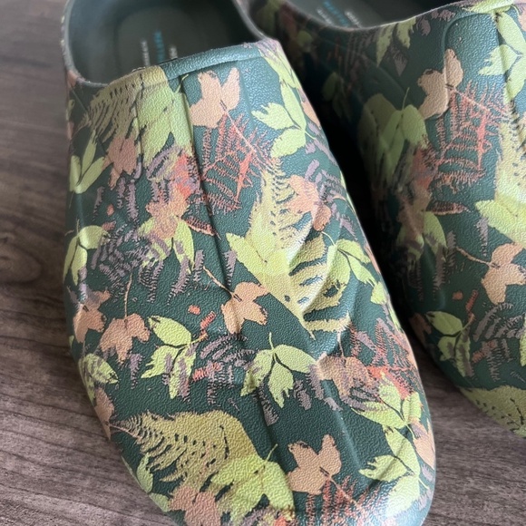 Easy Spirit Martha Stewart Forest Leaves Garden Clog Size 11 #B1333 - Picture 4 of 11